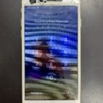 iPhone7の画面が割れてガラスも欠けて内部が見えてしまった!その状態でも修理が可能です!