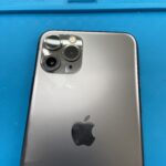 iPhone11Proのカメラレンズが剥がれてしまった!そのままにしているとカメラにも不具合が出る可能性があります!