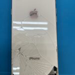 iPhone8背面ガラス修理!割れてしまっても綺麗になります!