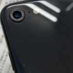 iPhoneSE2カメラレンズが割れてしまった！交換するには時間かかるの？